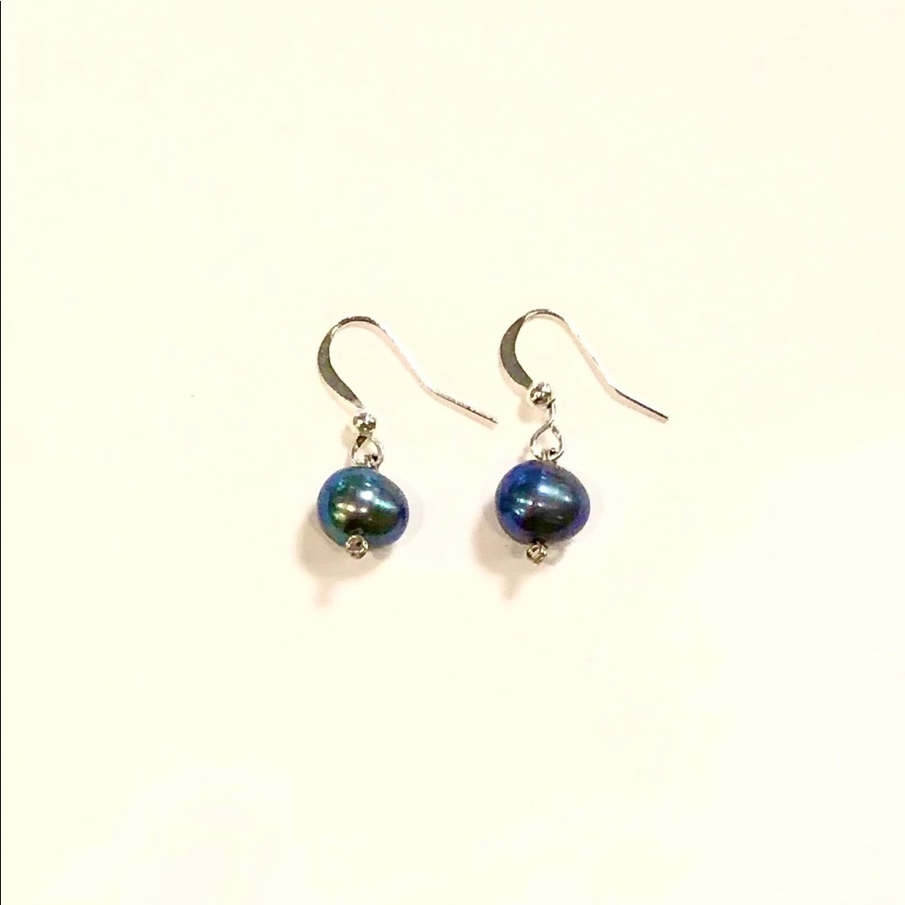 Handmade black pearl earrings